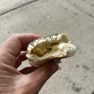 Egg and mayo on poppy seed bagel-NOT too bready. NO need to toast.