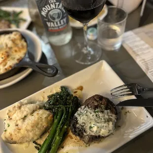 8 oz. Barrel-Cut Filet Mignon, Charred Broccolini, mashed potatoes