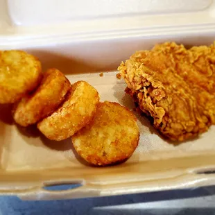 A Chicken Breast &amp; Bo Tots - YUMMMMM!!!!