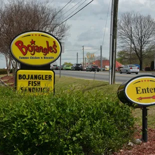 a sign for bojangers fish and chips