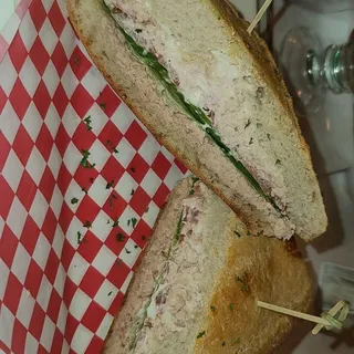 Tuna Sandwich