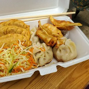Combination Dumpling Platter (3 beef, 3 chicken, and 3 deep-fried kimchi dumplings)