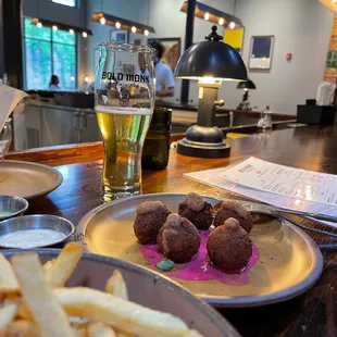 Bitterbollen and frites