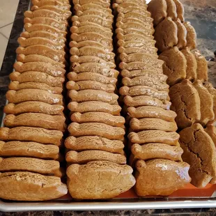 a tray full of cookies