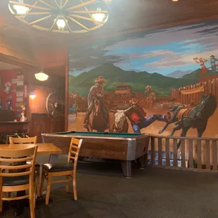 Dining area, yeehaw!