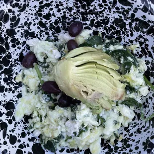 Spinach &amp; Feta Scramble with avocado