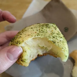 Pesto pão de queijo