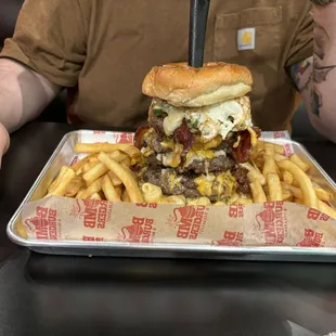 2lb Bomb Burger  Challenge  20 mins to conquer  Failed this attempt but delicious