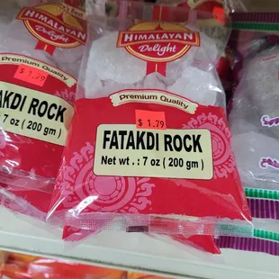 a display of fatakdi rock