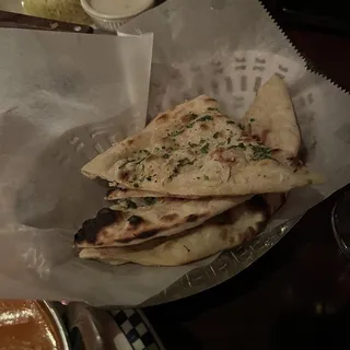Garlic Naan / Roti
