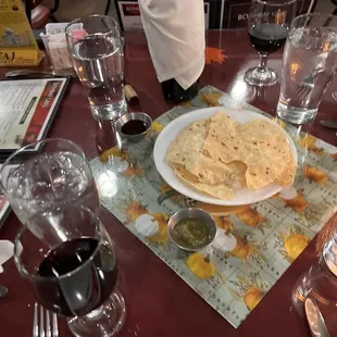 Lentil waiter served with wine