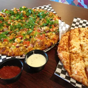 Medium Chicken Masala Pizza &amp; Garlic &amp; Cheese Sticks w/ sides of Tomato Sauce &amp; Ranch