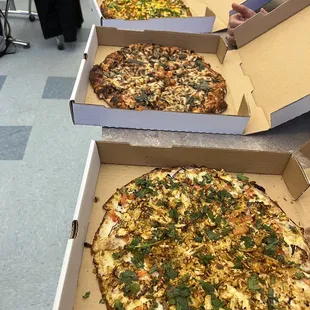Achari Gobhi Pizza