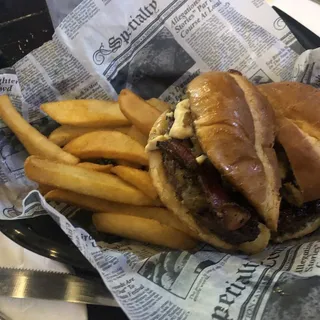 Bombdiggity Bacon Bomb Burger