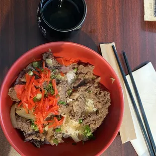 牛丼　Gyūdon