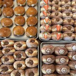 Top sellers: crème brûlée, cheesecake, cajeta, Nutella and Mexican chocolate