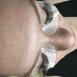 Lash retention is superb.  This is at two weeks