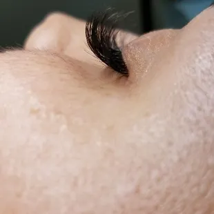 Full set of volume lashes by Jen