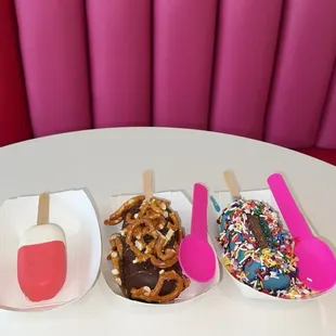 Berry queen, sweet and salty, and vanilla mini bar dipped in cherry. So delicious!!