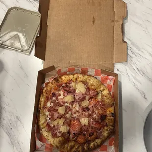 Hot honey Hawaiian pizza