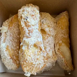 Cannolis