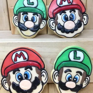 Mario &amp; Luigi Faces Shortbread Cookie Designs