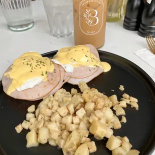 Eggs Benedict