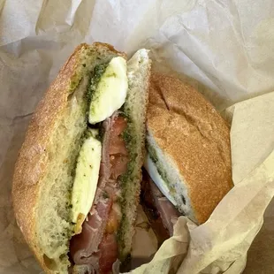 PROSCIUTT, tomatoes, pesto, mozzarella