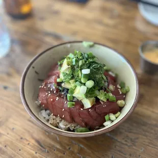Maguro bowl