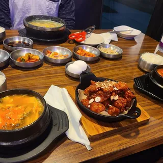 6. () (Soon Tofu Seasoned Korean Fried Chicken)