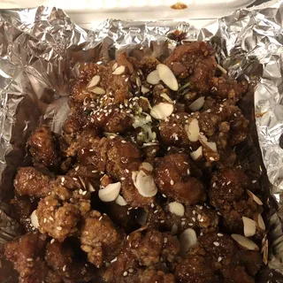 35. () (Boneless Soy Sauce Korean Fried Chicken)