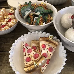 pizza slice glass ornaments to decorate your Christmas tree.