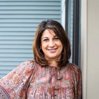 Gena H.