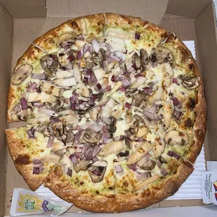 Garlic Chicken Pizza