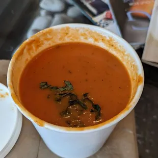 Tomato pepper soup