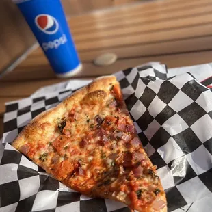 Vegetarian basil slice $4.99