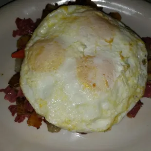 Corned beef hash &amp;  eggs + toast