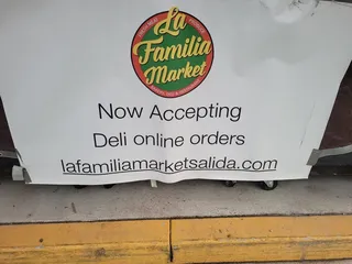 La Familia Market