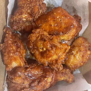 50-50 Combo 8 Wings &amp; 4 Drums ( spicy and garlic soy )