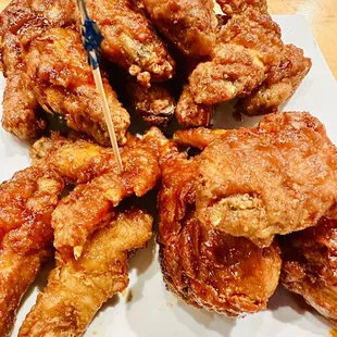 Medium Combo wings and drumstick half and half sauce variety 6/5