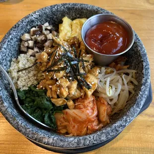 Bibimbap with soy garlic chicken