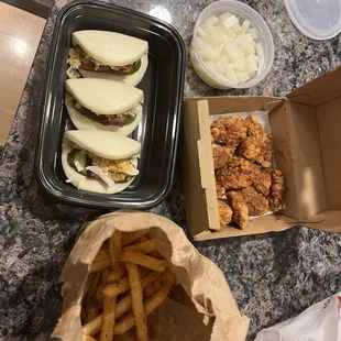 poultry, food, chicken, chicken wings, bbq wings, bbq chicken, fried chicken wings, fried chicken, chicken wings and fried chicken