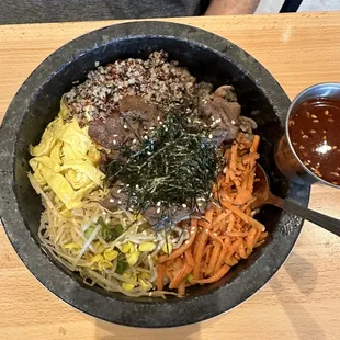 Dolsot bibimbop