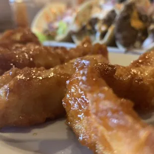 fried chicken wings, chicken wings and fried chicken, bbq wings, chicken wings, food, chicken, poultry, fried chicken, bbq chicken