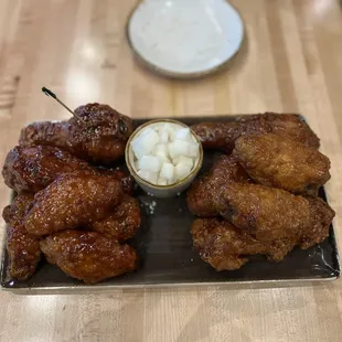 food, chicken wings, chicken, bbq wings, fried chicken, fried chicken wings, poultry, bbq chicken, chicken wings and fried chicken