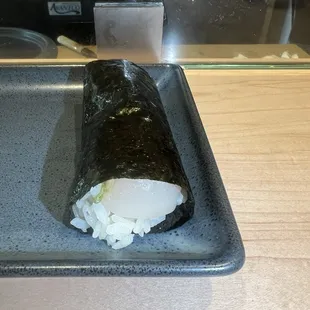 Scallop handroll