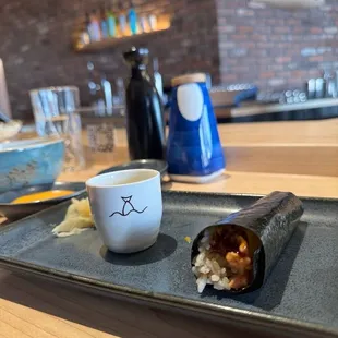 Spicy Scallop handroll