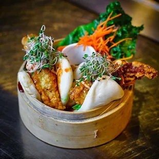 Fried Snow crab on steamed buns