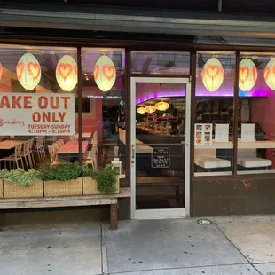 Bonding storefront