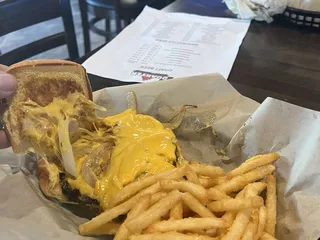 4th Quarter Sports Bar